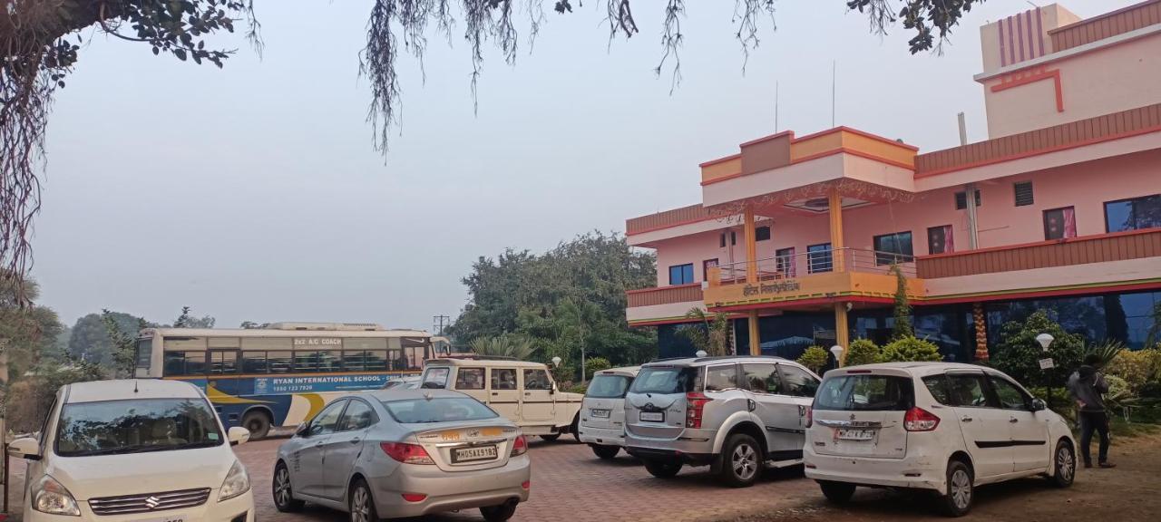 Hotel Nisarg Lodging And Restaurant Aurangābād Extérieur photo